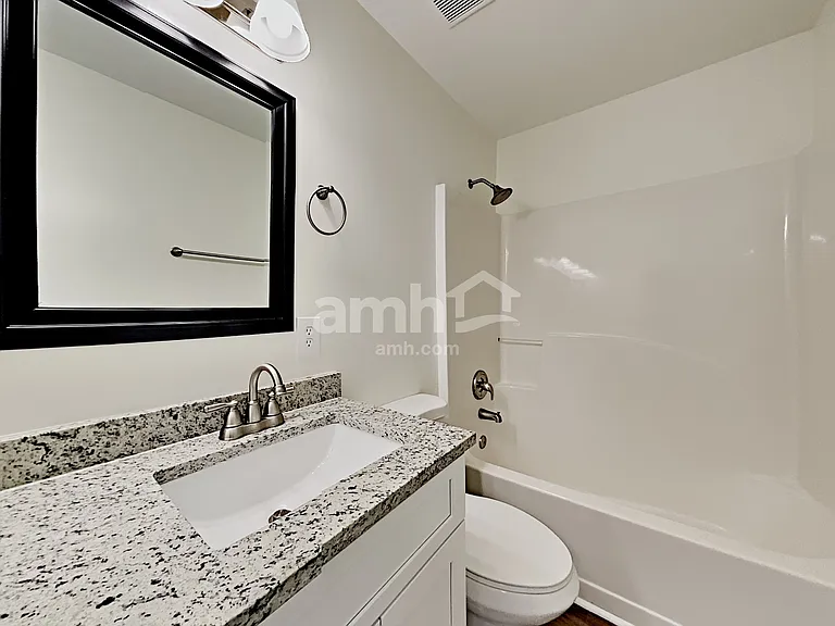 1703 Kendall Cove Ln — Photo 18