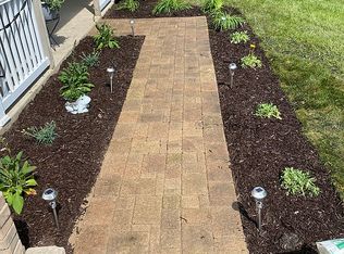 317 Hillside Rd, New Lenox, IL 60451