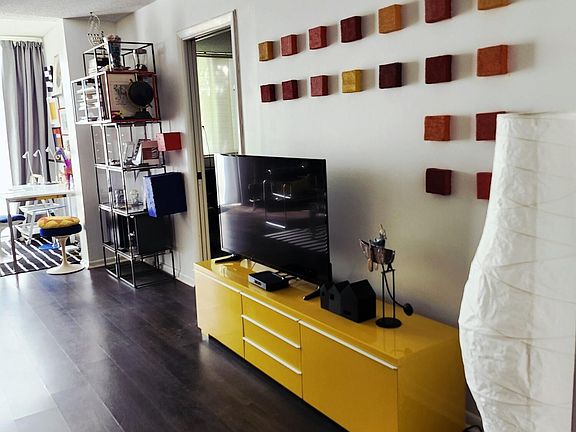 3rd image of 4471 Luxemburg Ct APT 101