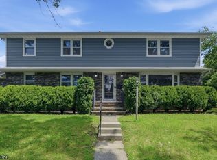 88 6Th St, Clifton City, NJ 07011