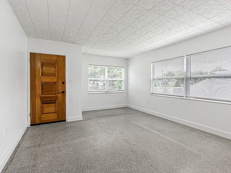 8706 Ruth Pl — Photo 16
