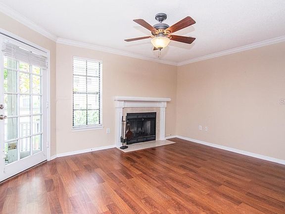 4th image of 1000 W Horatio St APT 216