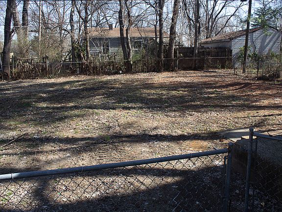 3rd image of 1105 Richard Dr #1105