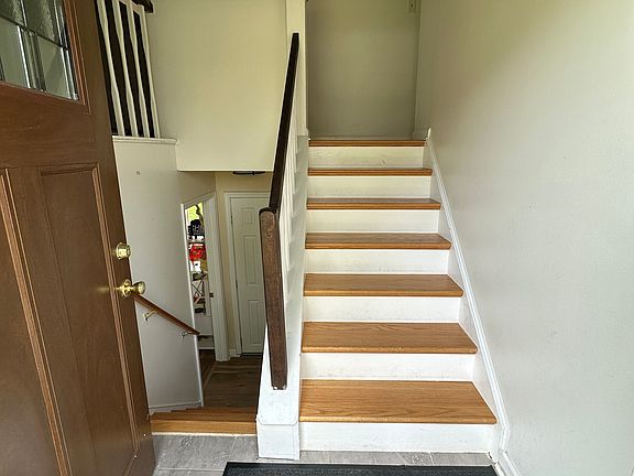 2nd image of 218 Tamarack Way
