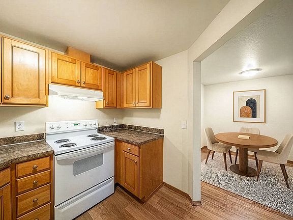 4th image of 4209 S 30th St #B08
