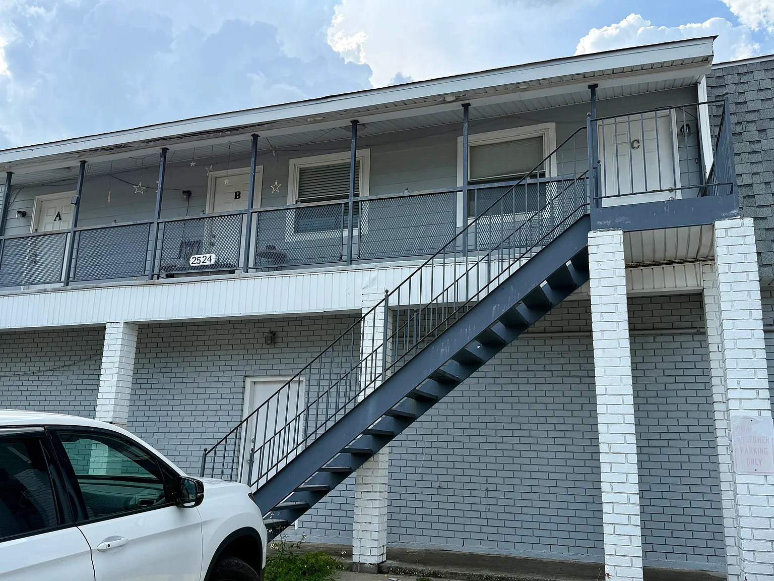 2 bed, 900 sqft, $1,150 — Photo 1