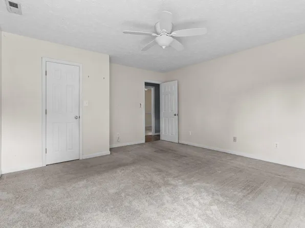 118 Finch Rd, Fayetteville, NC 28306