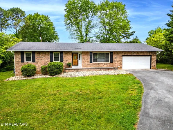 1221 Southbreeze Cir, Knoxville, TN 37919