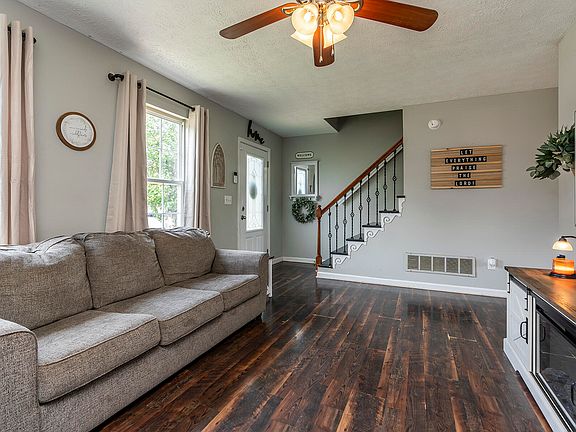 5th image of 232 Donalynn Dr