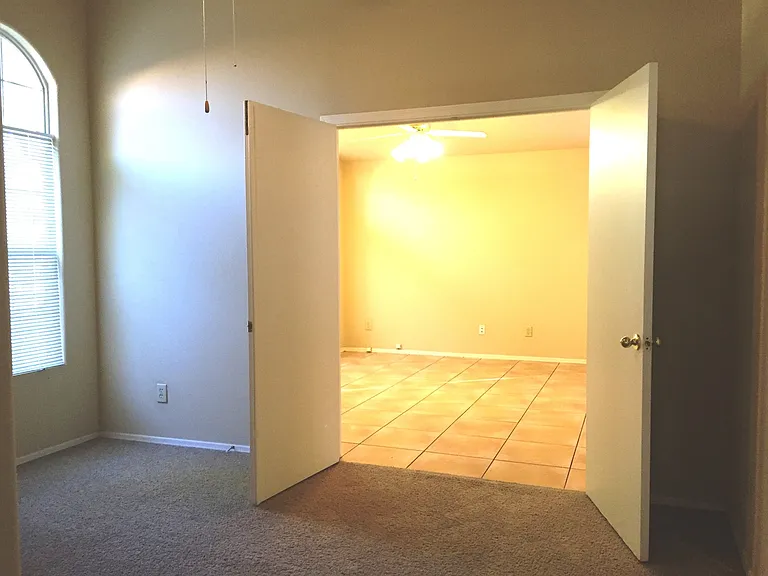 741 W Hackamore St — Photo 6