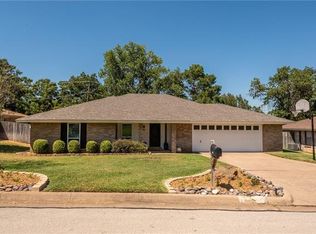 5609 Arbor Valley Dr, Arlington, TX 76016
