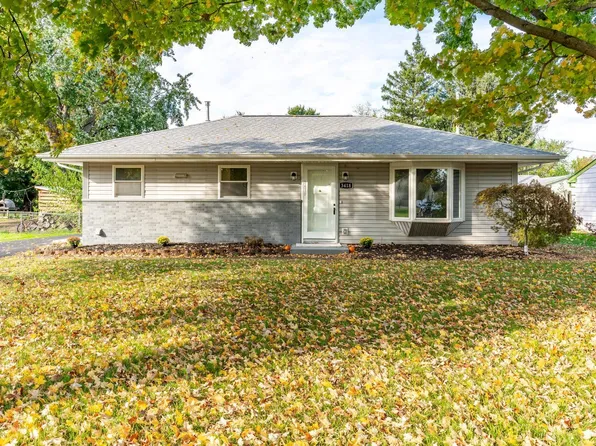 3418 Three Oaks Dr, Fort Wayne, IN 46809