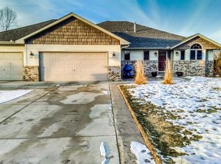1684 Lakeland Cir, Centerville, MN 55038