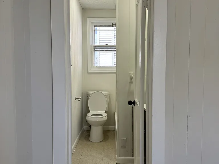 517 Bentley Ave — Photo 12