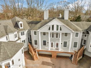 16 Mariners Bnd, Brielle, NJ 08730