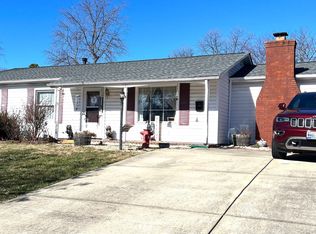 606 W Beech Rd, Sterling, VA 20164