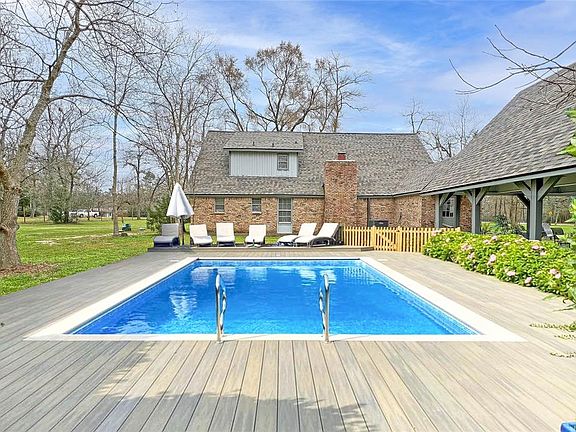 2nd image of 203 Tall Pines Dr