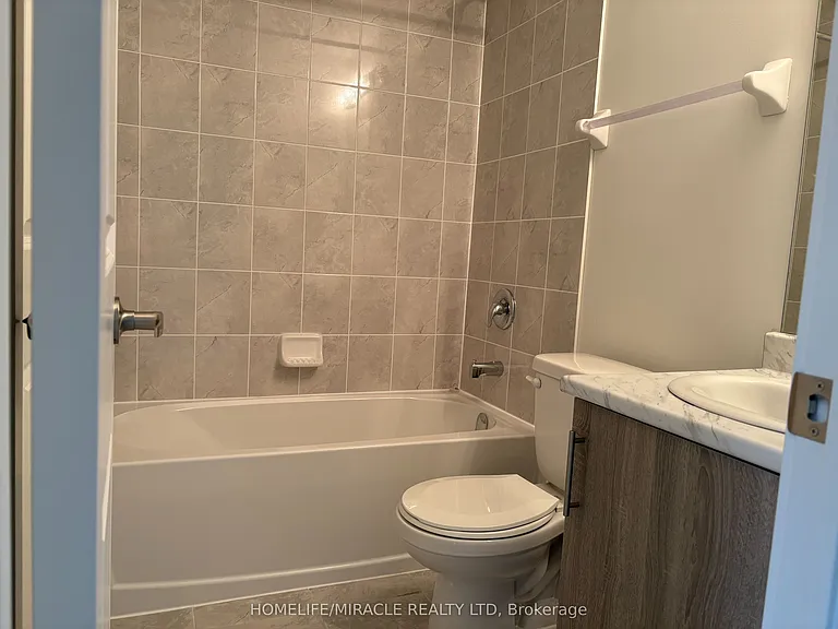 15100 Yonge St #211 — Photo 37