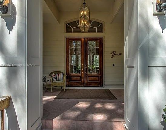 3rd image of 5 Quincy Ln