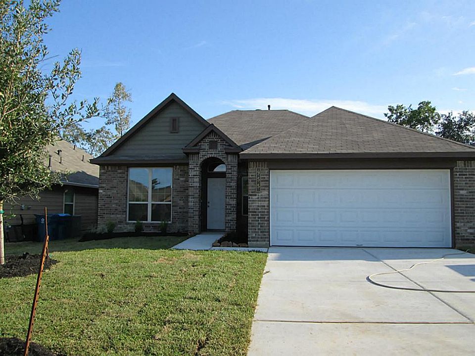 1st image of 955 Oak Lynn Dr
