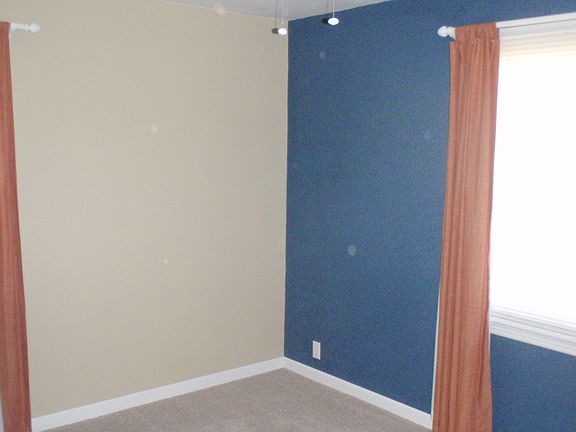 5th image of 830 Lindsay Ln