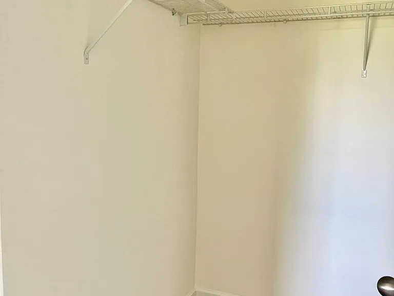948 Brentwood Park Ln — Photo 12