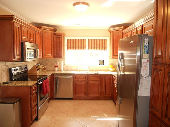 5th image of 8930 Tree Haven Dr