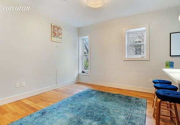 2nd image of 1078 Park Pl APT 3