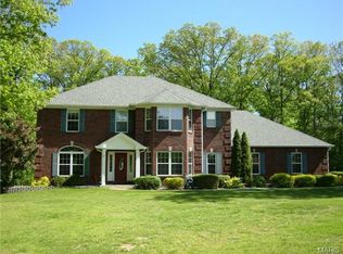 858 Lake Haven Dr, Defiance, MO