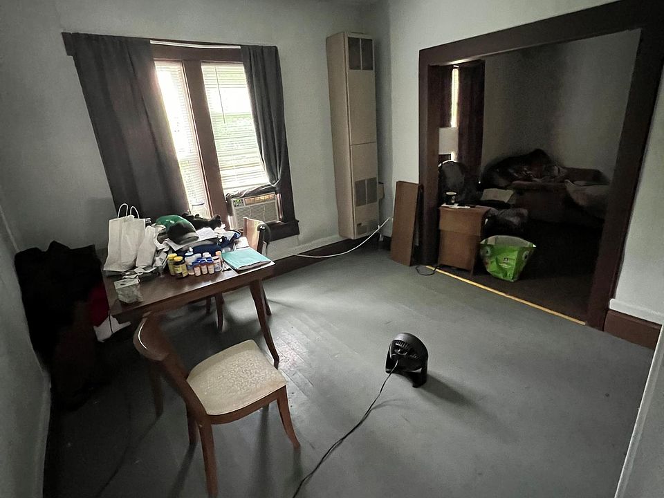 2nd image of 307 River St #3