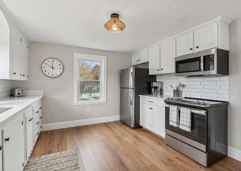 256 Pine Point Rd