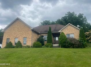 707 Mountain Ave, Altoona, PA 16602