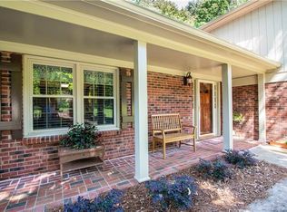 1513 Leolillie Ln, Charlotte, NC 28216