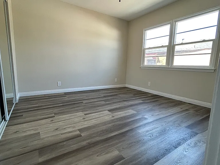 280 S Sadler Ave #2 — Photo 19