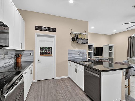 5th image of 6941 Bruce Court