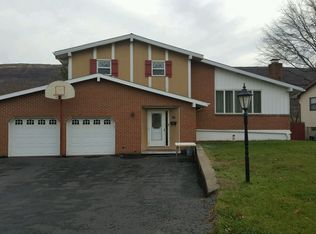 856 Lafayette Ave, Palmerton, PA 18071