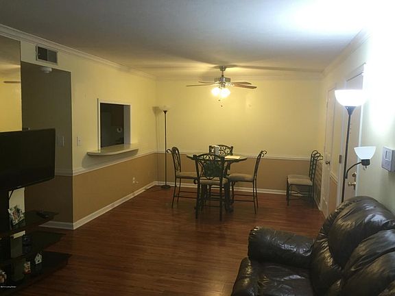 5th image of 3307 Colonial Manor Cir Unit 1B