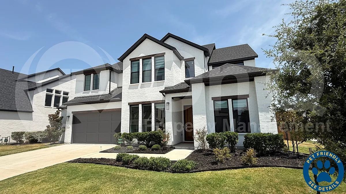 5 bed, 5.5 bath, 4230 sqft, $6,499 — Photo 1