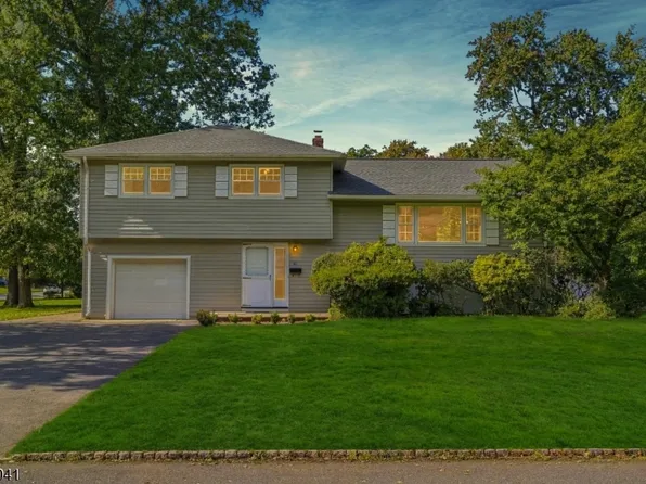 10 Aldom Cir, West Caldwell Twp., NJ 07006