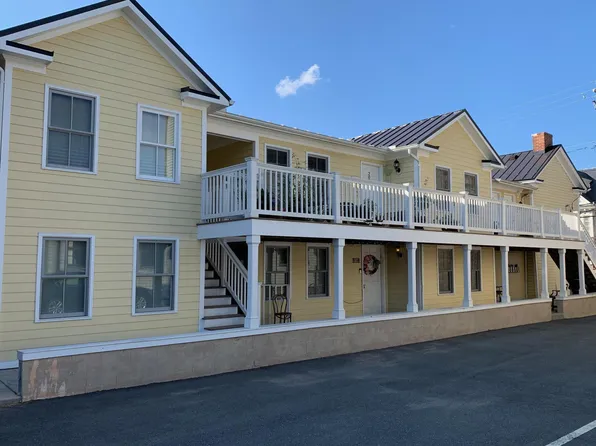 107 Loudoun St SW #203, Leesburg, VA 20175