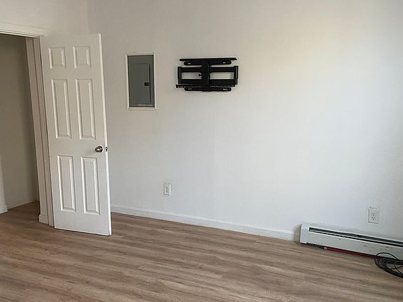 4th image of 44 Park Ave #1