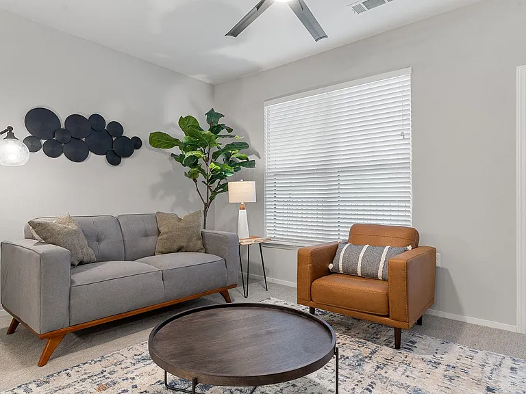 Pearson - 1 Bed / 1 Bath - 909-945 Sq.Ft.