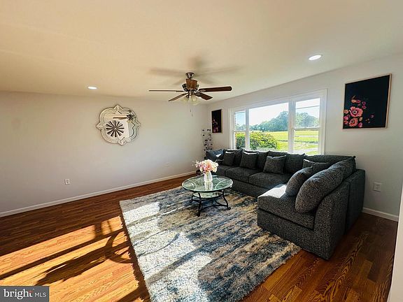 5th image of 31657 Olivet Cir