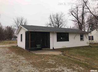 1512 Coyne Center Rd, Milan, IL 61264