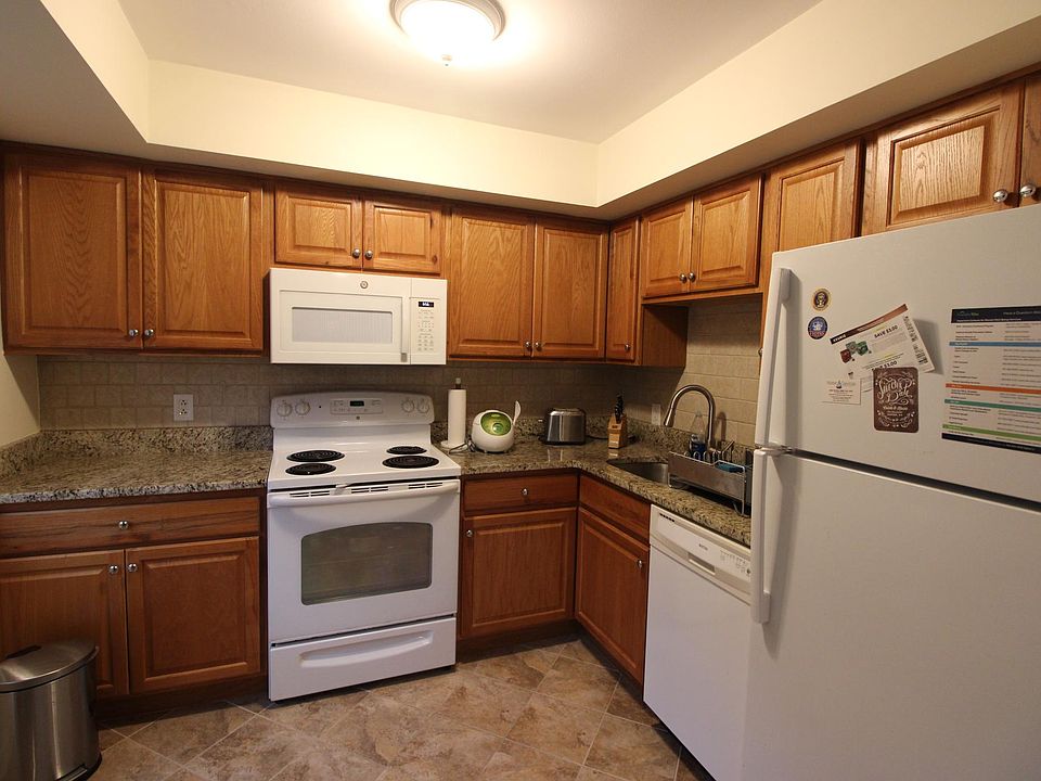 1st image of 3230 S 28th St APT 303