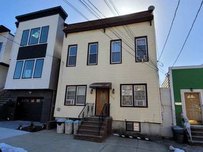 113 Poplar St, Jersey City, NJ, 07307
