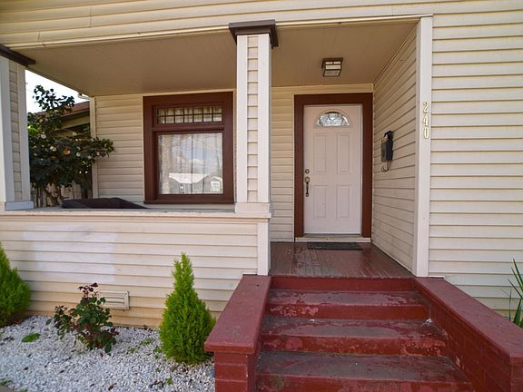 3rd image of 240 Old Gilroy St
