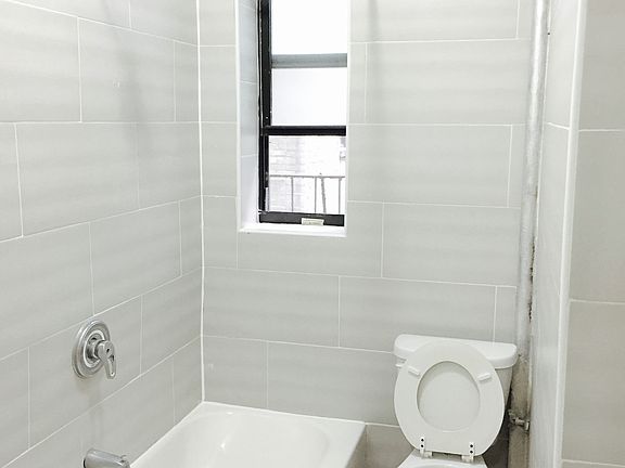 3rd image of 351 E 21st St APT 3A