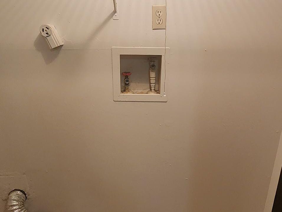 1st image of 464 Lombard St #C