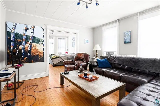 1 bed, 700 sqft, $950 — Photo 2